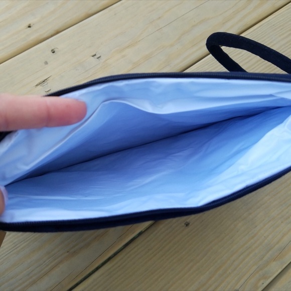 🌟SALE🌟 Black Wet Bikini Bag - Picture 6 of 8